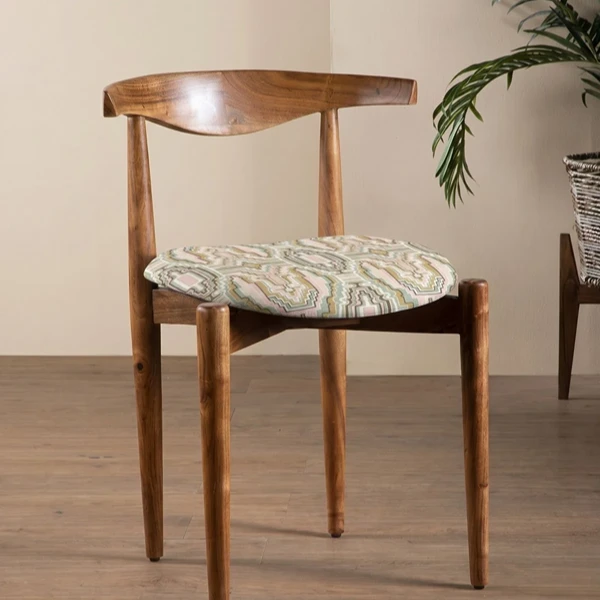 Chair Repair Dubai restoring old chairs with expert craftsmanship.